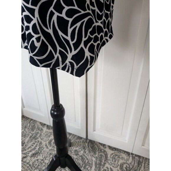 Chico's Travelers Top Womens S (Ch 0) Floral Bell Sleeve VNeck Liquid Knit Tunic - Picture 4 of 11